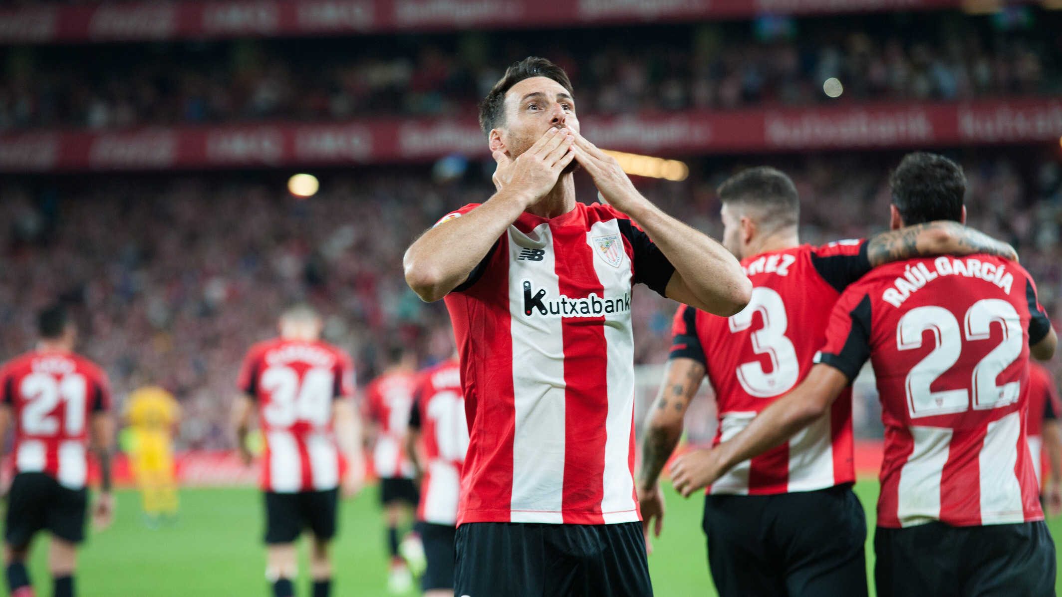Press conference by Aritz Aduriz. Live streaming.