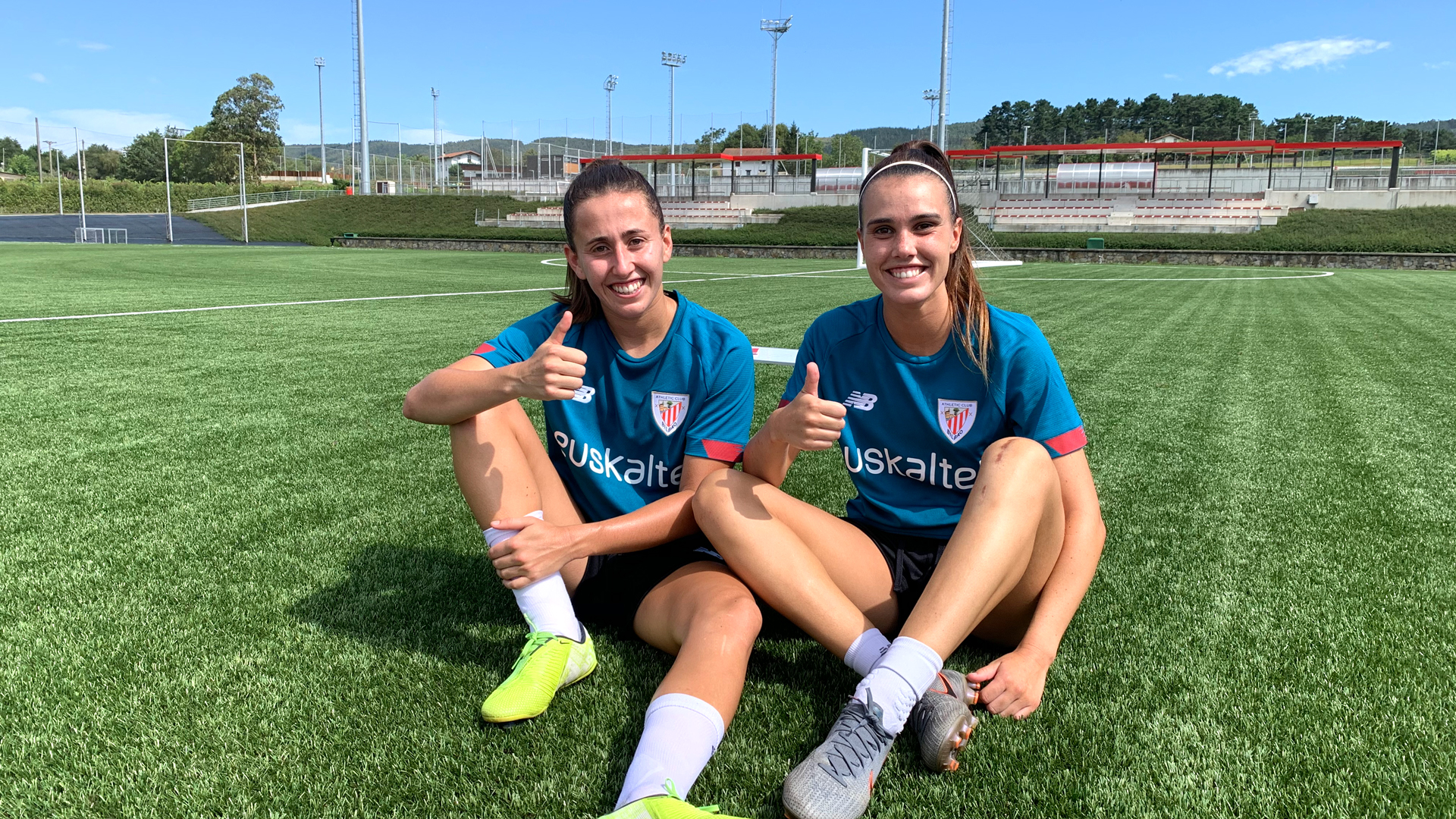 Jone Ibáñez and Marta Perea return to training